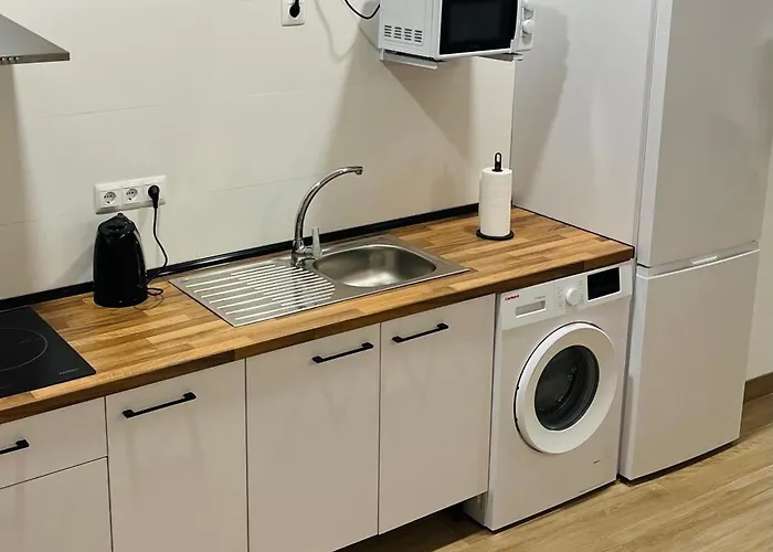 Living Station 8 * مالقة