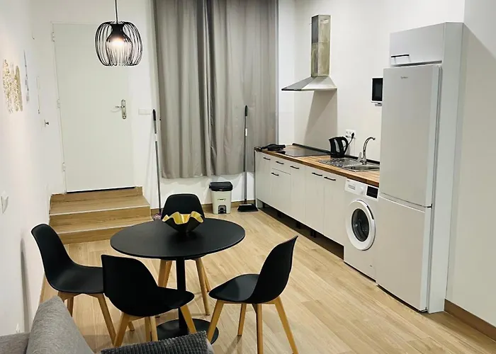 شقة Living Station 8 مالقة